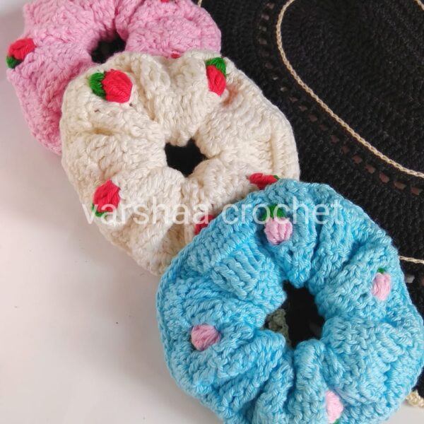 CROCHET SCRUNCHIES( Pack of 3)