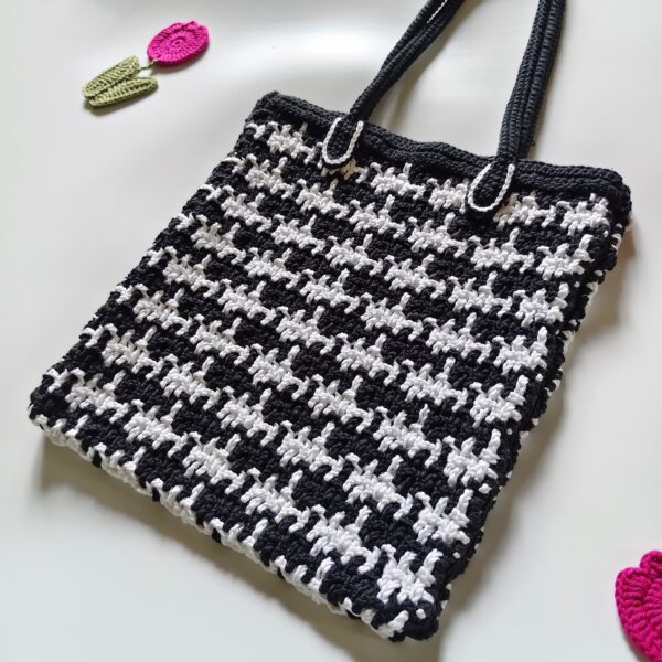 Houndstooth Crochet Tote Bag